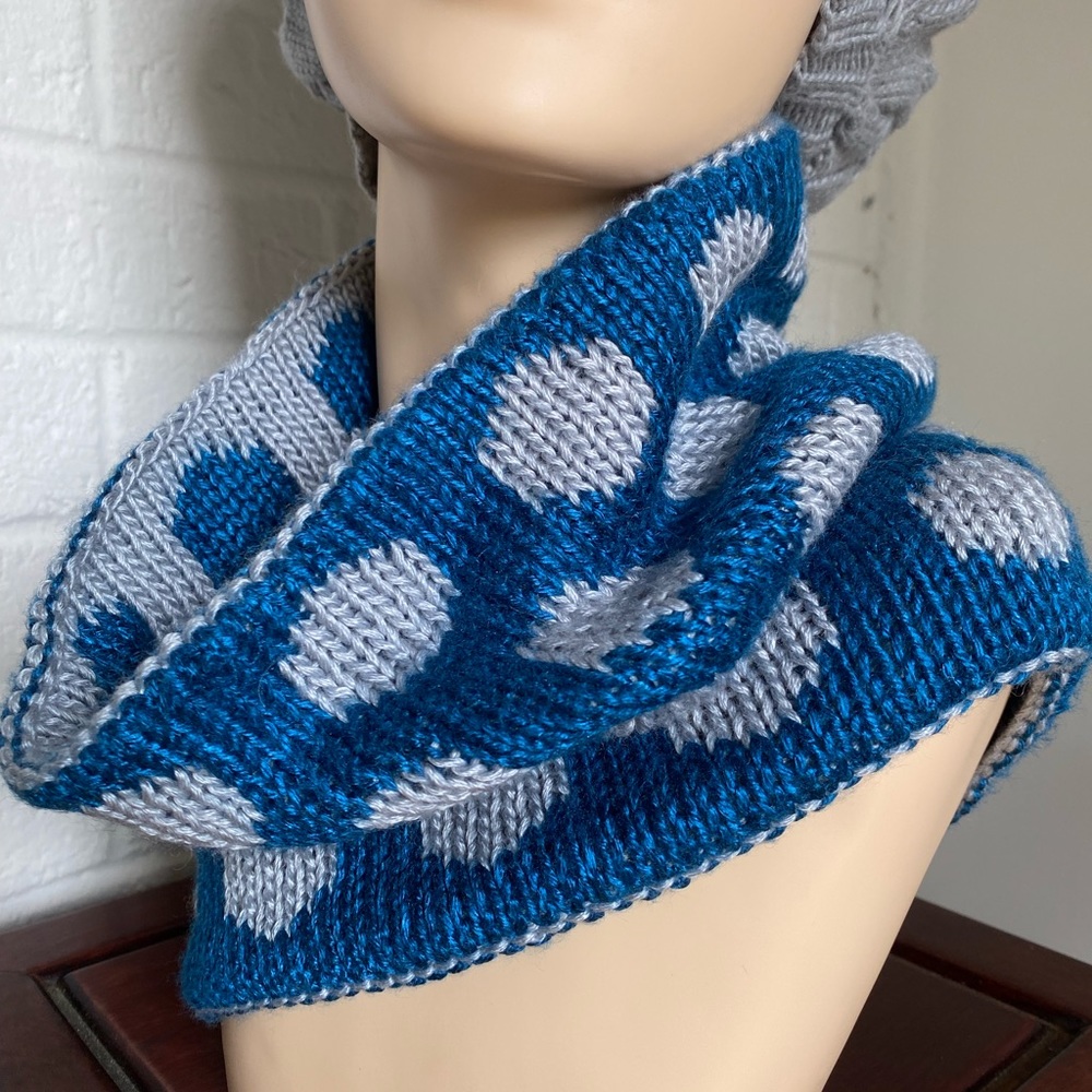 New Hand double knitted reversible polka dot women's cowl, snood, neck warmer